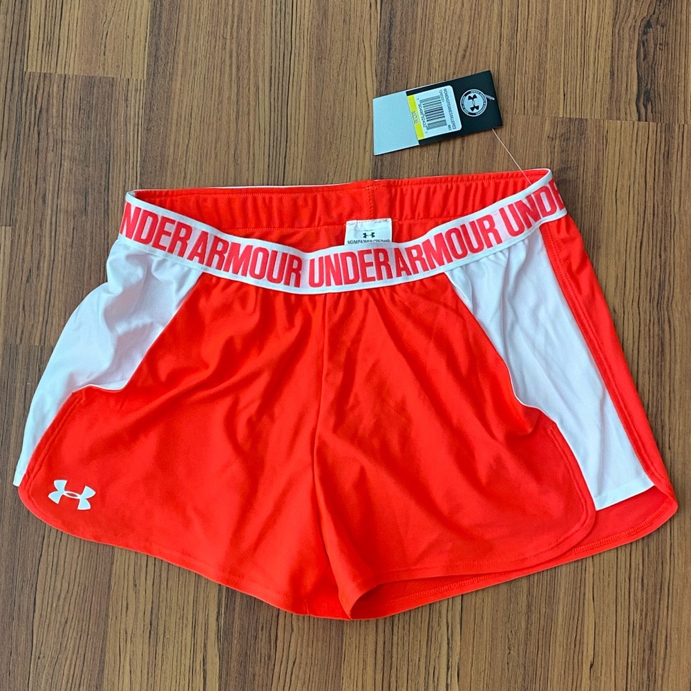 Bright Pink Under Armour athletic shorts w pockets